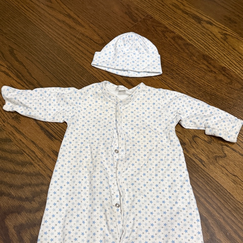 Kissy Kissy White Convertible Onesie with Blue Stars w matching hat